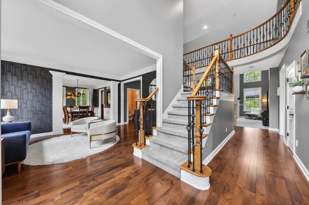 613 Aylesbury Court Canton, MI 48187