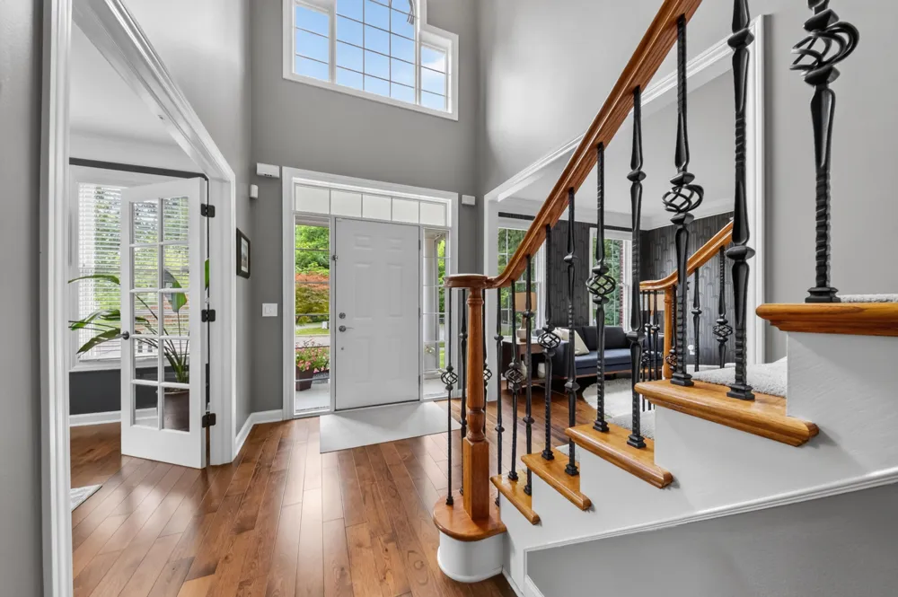 613 Aylesbury Court Canton, MI 48187