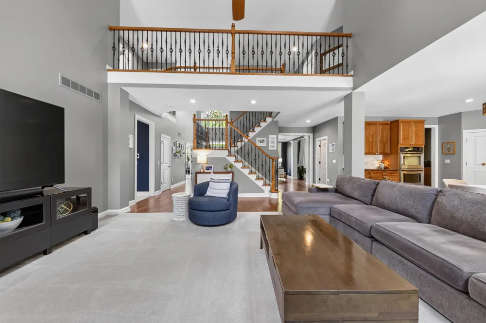 613 Aylesbury Court Canton, MI 48187
