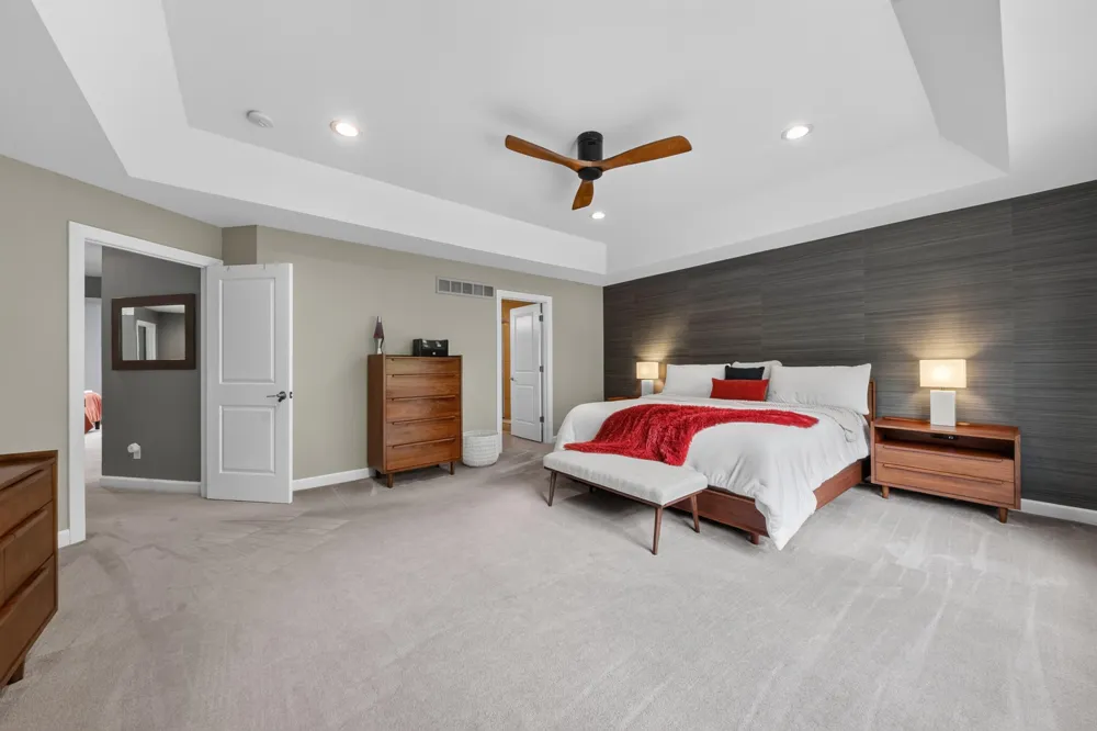 613 Aylesbury Court Canton, MI 48187