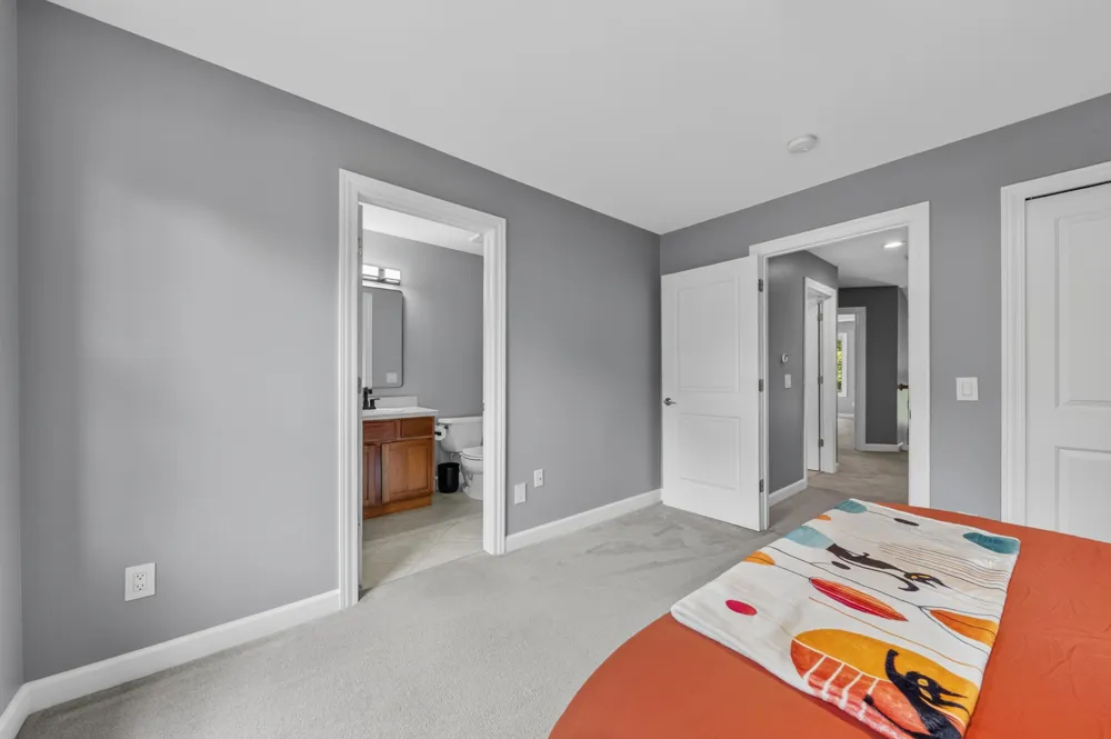 613 Aylesbury Court Canton, MI 48187