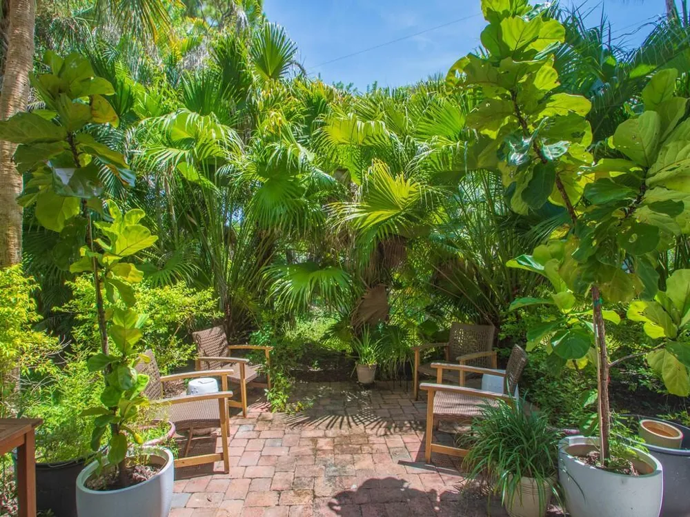 1640 42nd Square #103 Vero Beach, FL 32960
