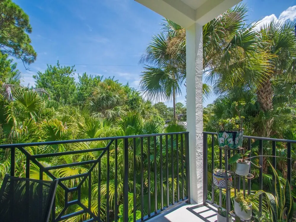 1640 42nd Square #103 Vero Beach, FL 32960