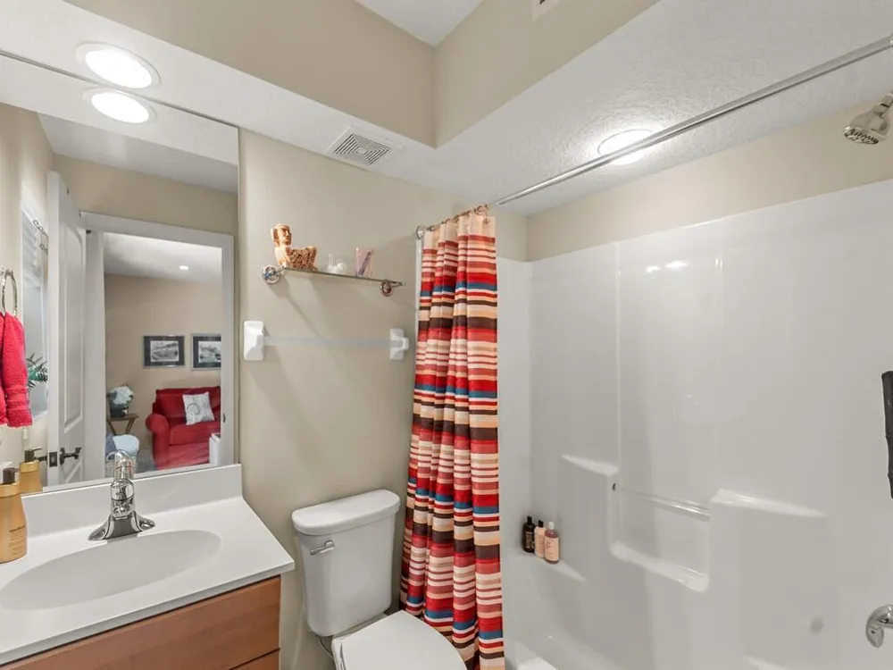 1640 42nd Square #103 Vero Beach, FL 32960