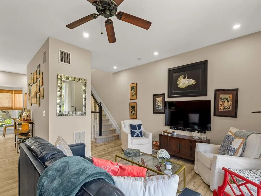 1640 42nd Square #103 Vero Beach, FL 32960