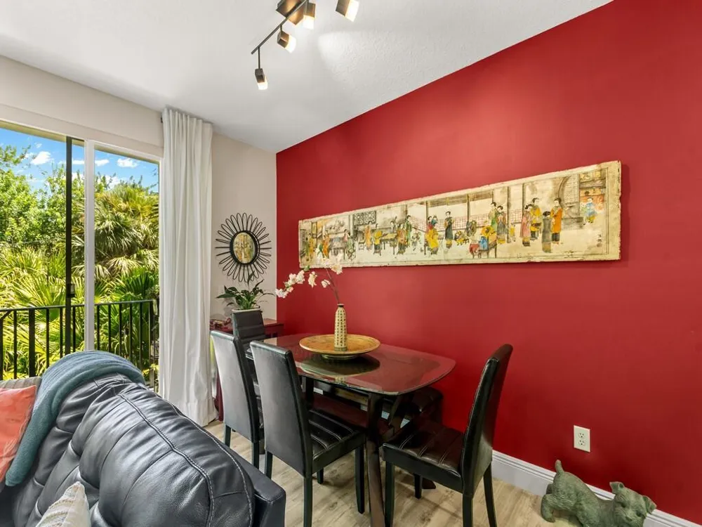 1640 42nd Square #103 Vero Beach, FL 32960