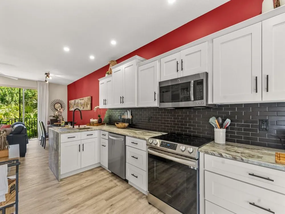 1640 42nd Square #103 Vero Beach, FL 32960