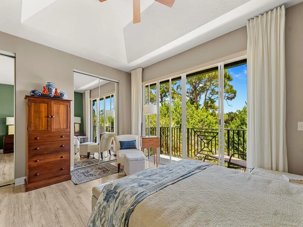 1640 42nd Square #103 Vero Beach, FL 32960