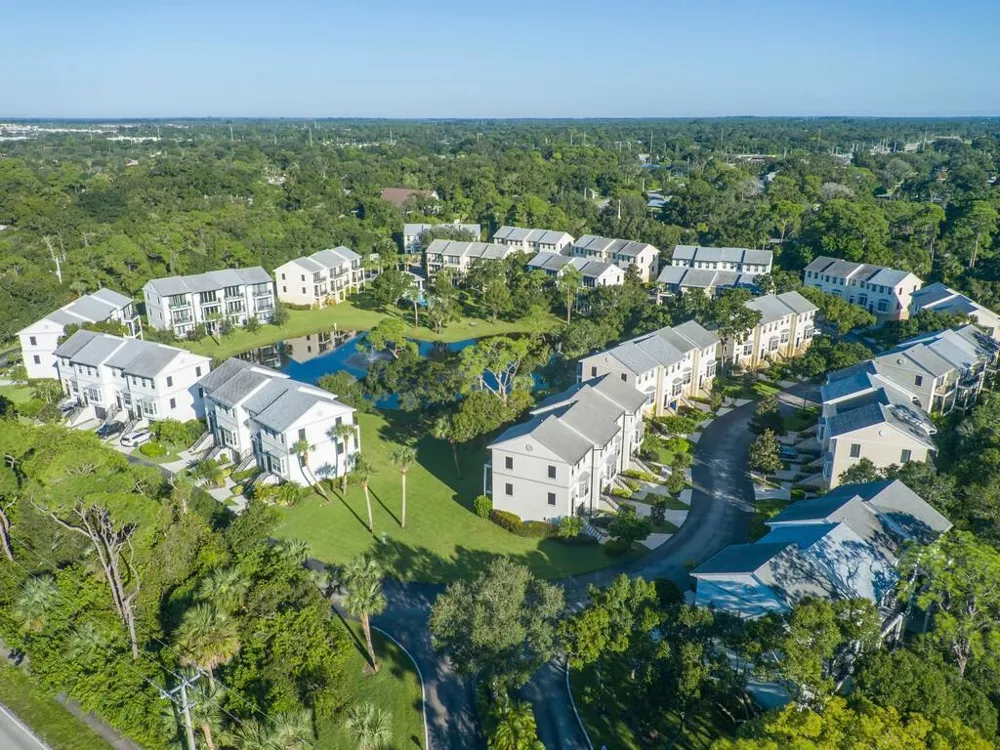 1640 42nd Square #103 Vero Beach, FL 32960