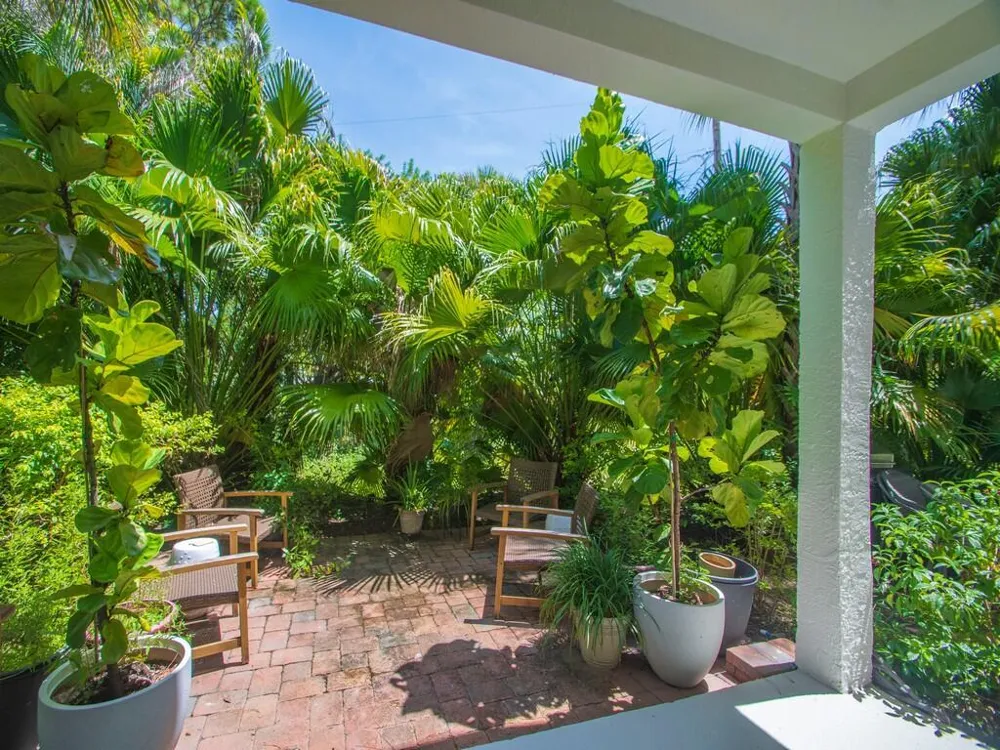 1640 42nd Square #103 Vero Beach, FL 32960