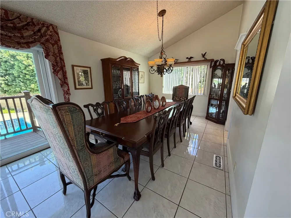 5772 Trinette Garden Grove, CA 92845