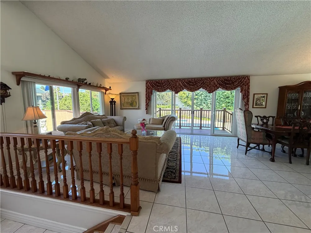 5772 Trinette Garden Grove, CA 92845