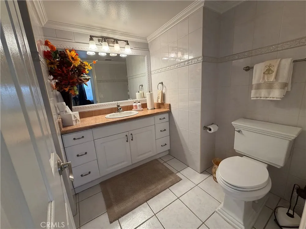 5772 Trinette Garden Grove, CA 92845