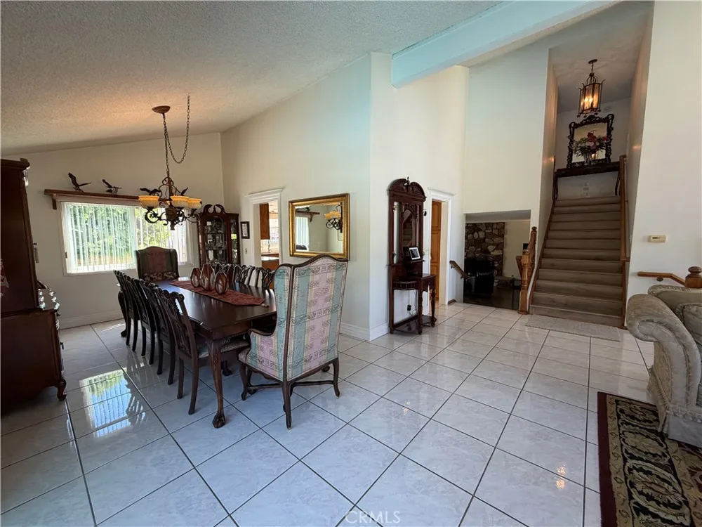 5772 Trinette Garden Grove, CA 92845