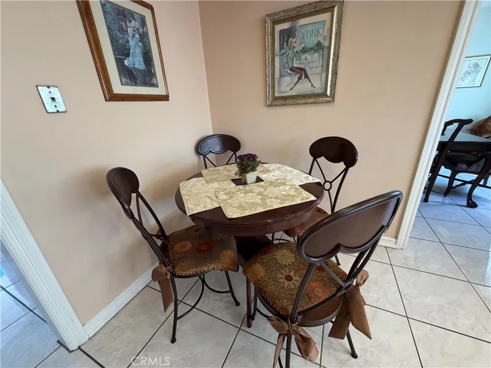 5772 Trinette Garden Grove, CA 92845