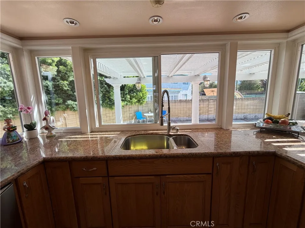 5772 Trinette Garden Grove, CA 92845