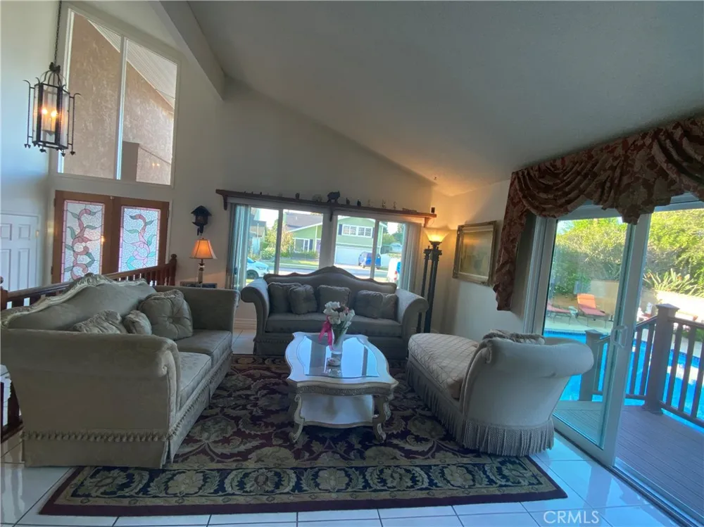 5772 Trinette Garden Grove, CA 92845