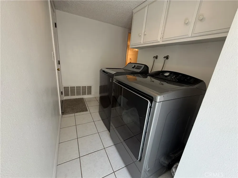 5772 Trinette Garden Grove, CA 92845