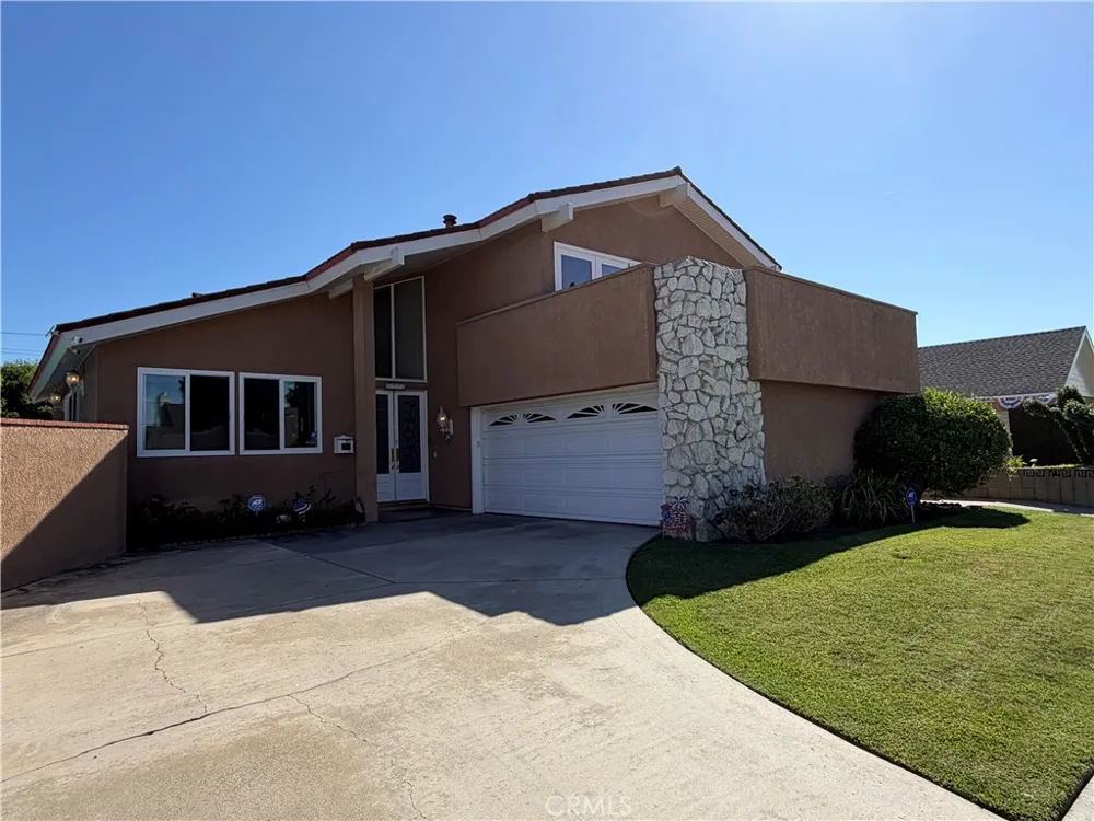 5772 Trinette Garden Grove, CA 92845