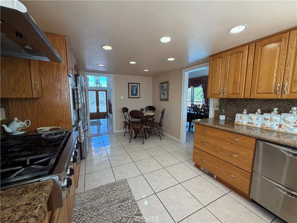 5772 Trinette Garden Grove, CA 92845