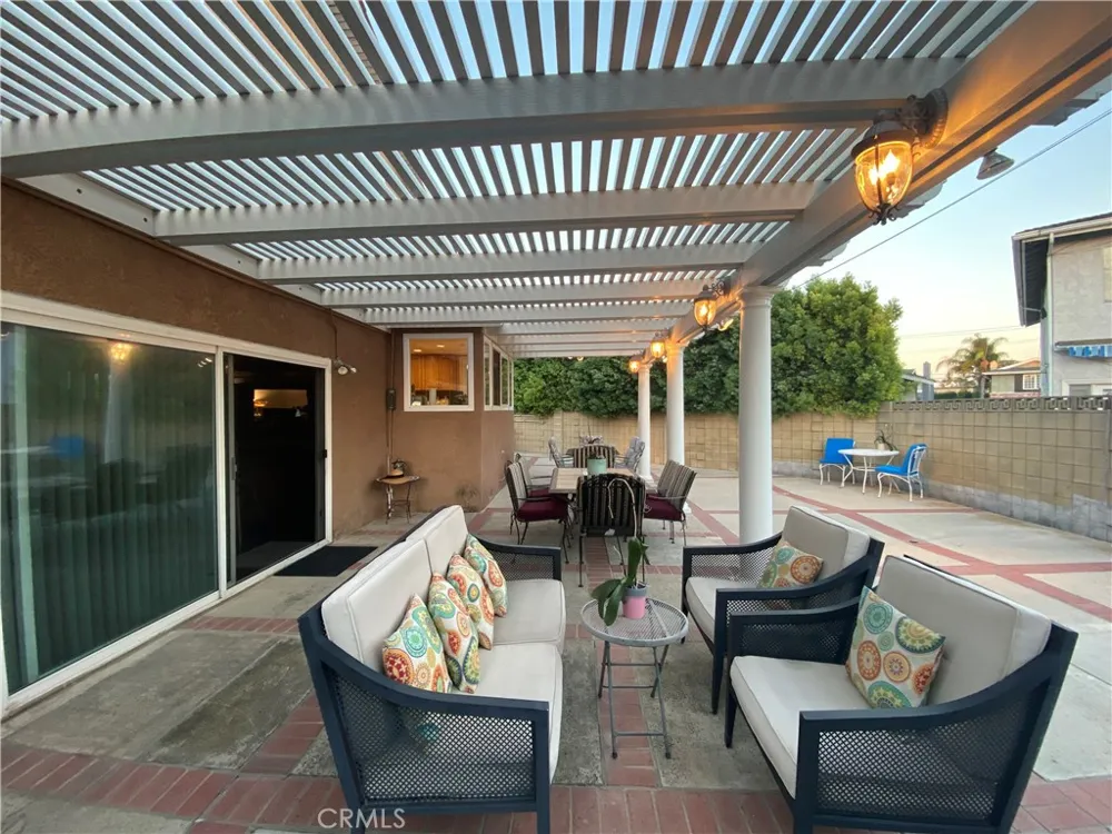 5772 Trinette Garden Grove, CA 92845