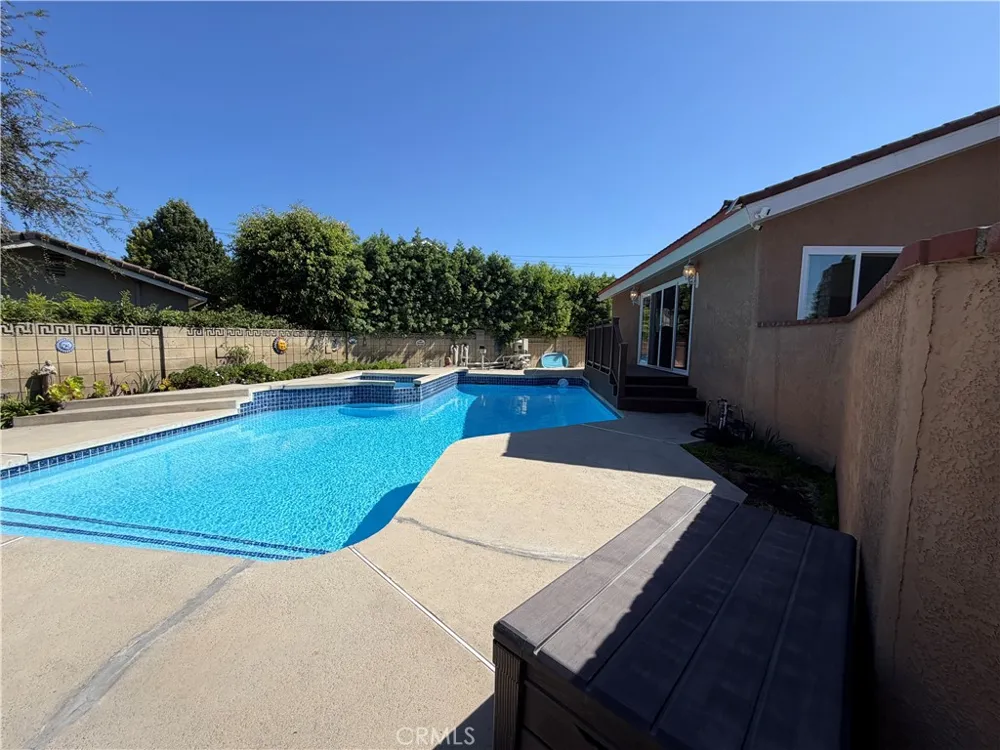 5772 Trinette Garden Grove, CA 92845