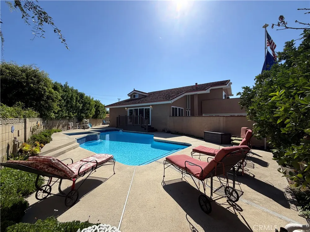 5772 Trinette Garden Grove, CA 92845