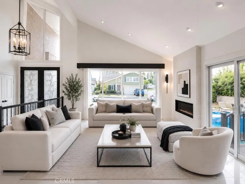 5772 Trinette Garden Grove, CA 92845