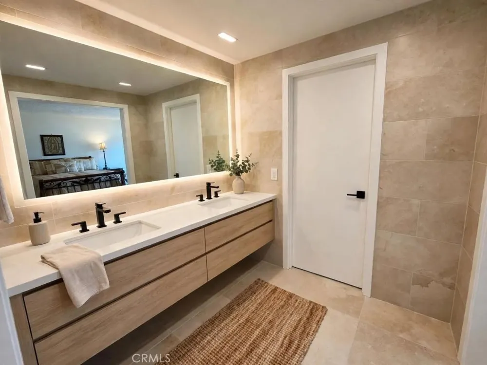 5772 Trinette Garden Grove, CA 92845