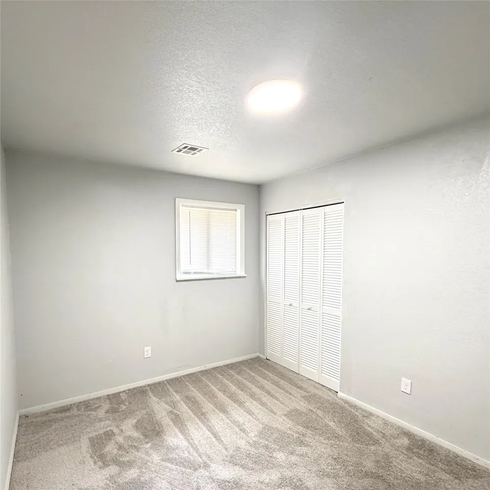 19552 E 1st Place Tulsa, OK 74108