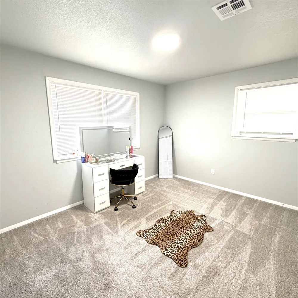 19552 E 1st Place Tulsa, OK 74108