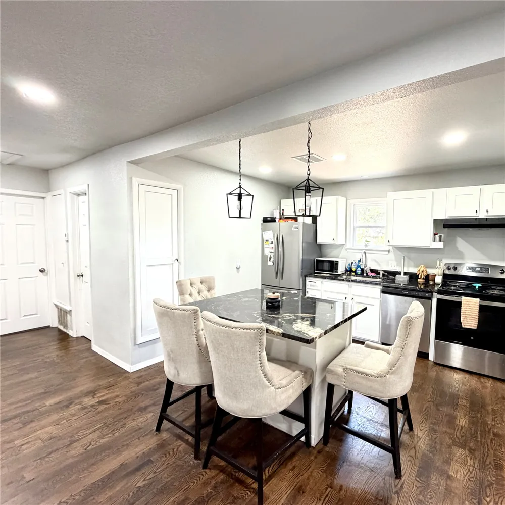 19552 E 1st Place Tulsa, OK 74108