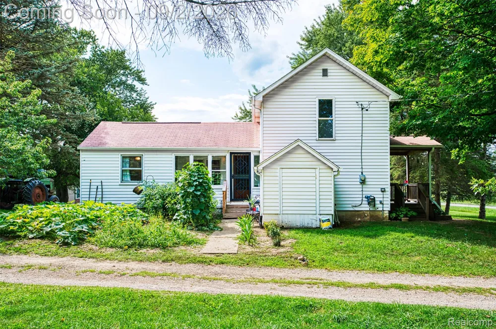 9225 Cook Road Gaines Township, MI 48436