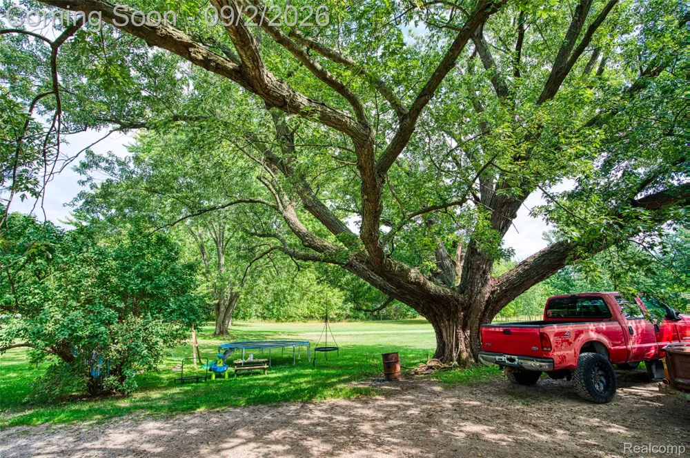 9225 Cook Road Gaines Township, MI 48436