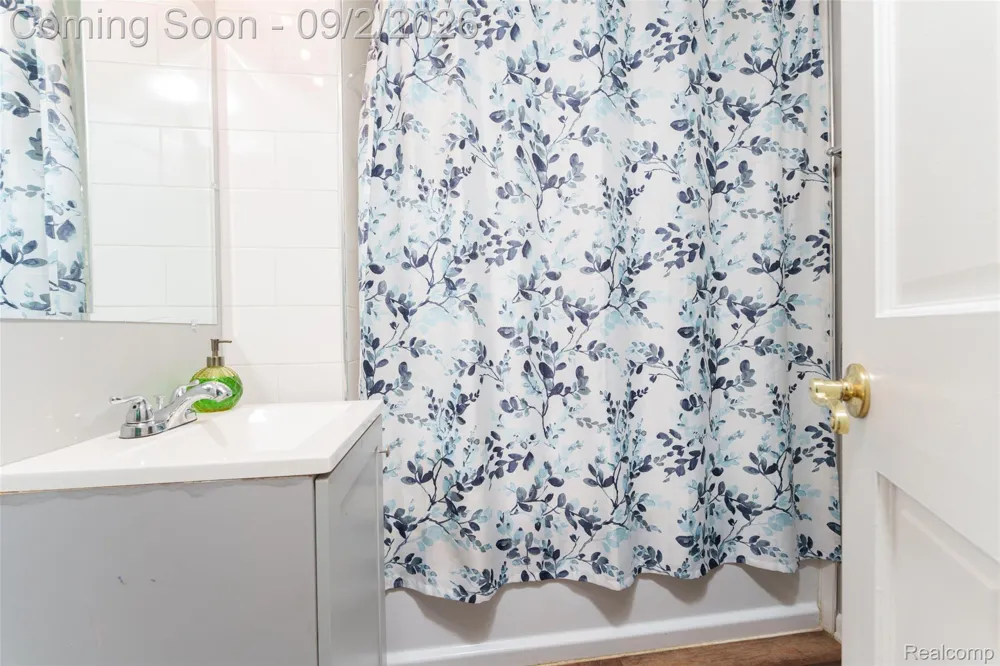 9225 Cook Road Gaines Township, MI 48436