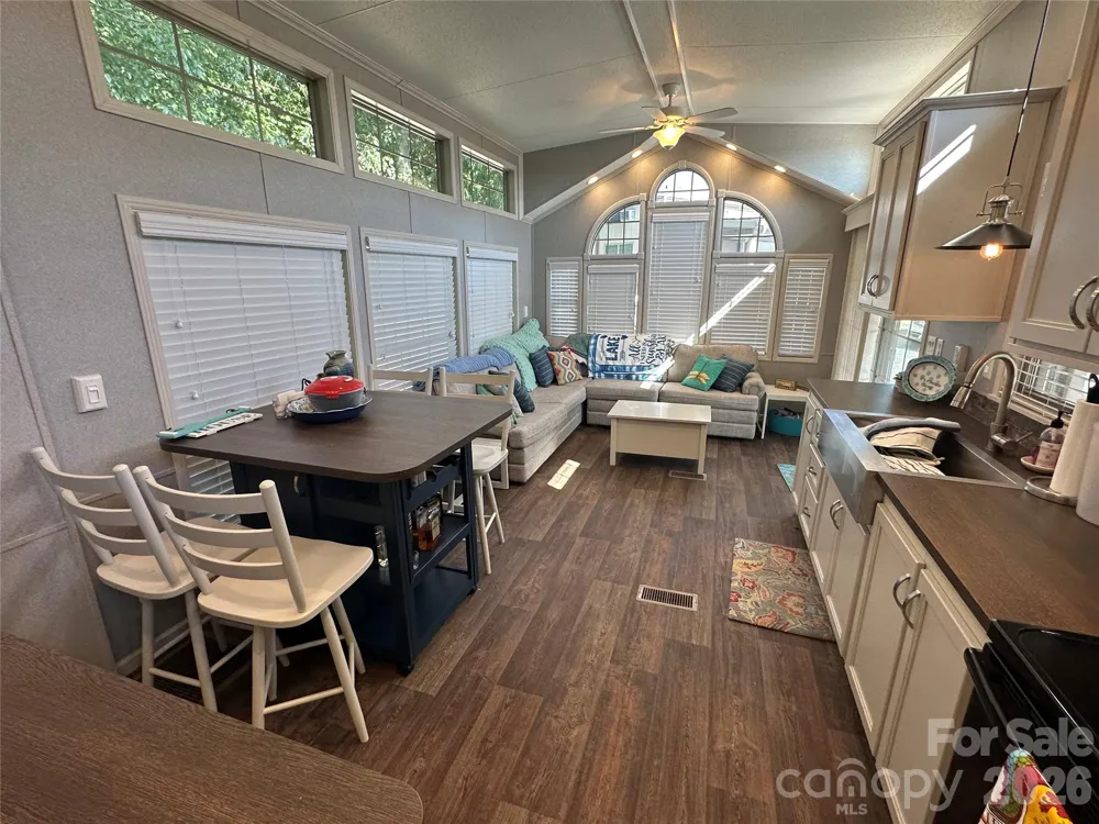 160 Grand View Drive New London, NC 28127