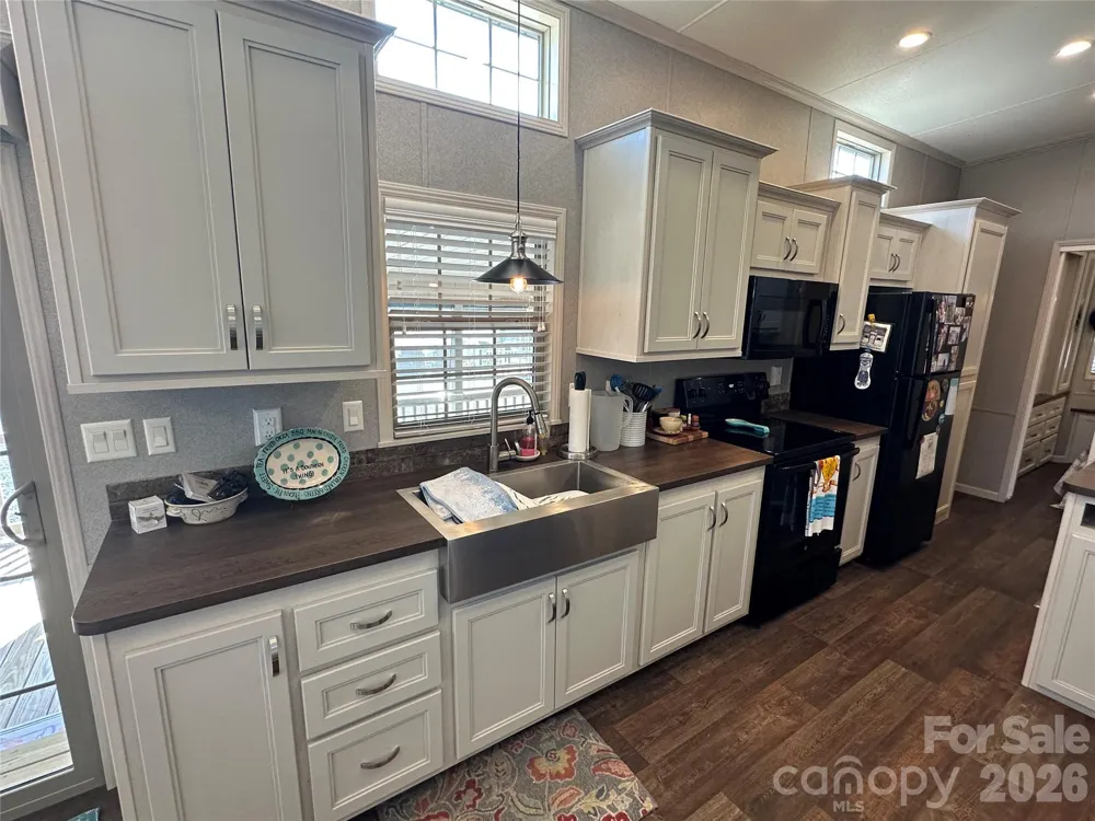 160 Grand View Drive New London, NC 28127