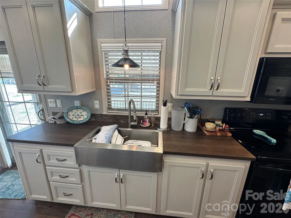 160 Grand View Drive New London, NC 28127