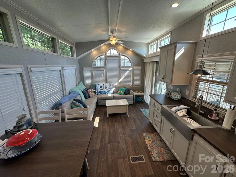160 Grand View Drive New London, NC 28127