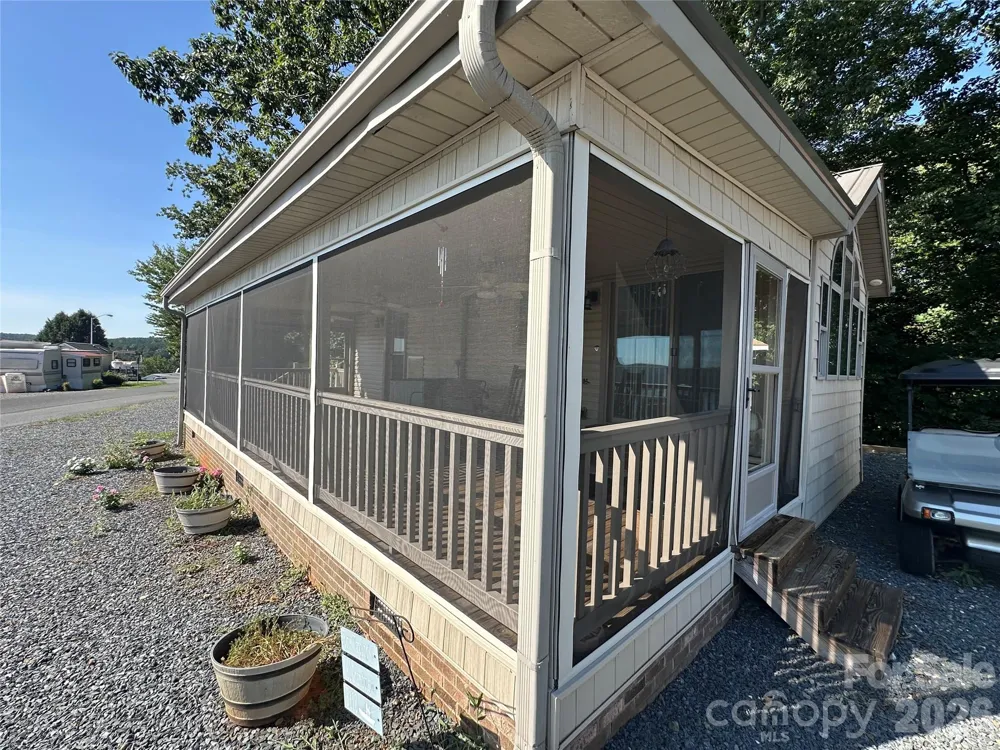 160 Grand View Drive New London, NC 28127