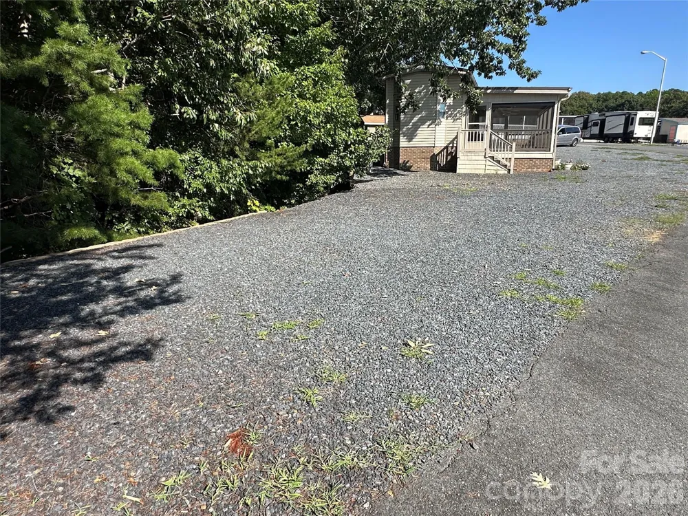 160 Grand View Drive New London, NC 28127