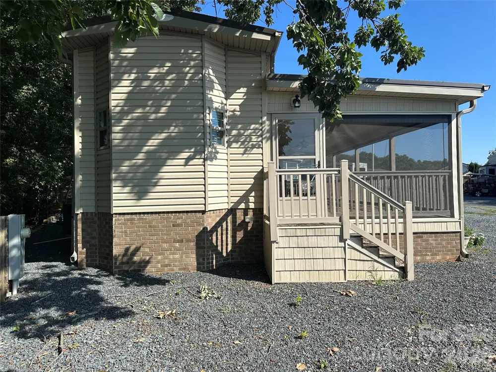 160 Grand View Drive New London, NC 28127