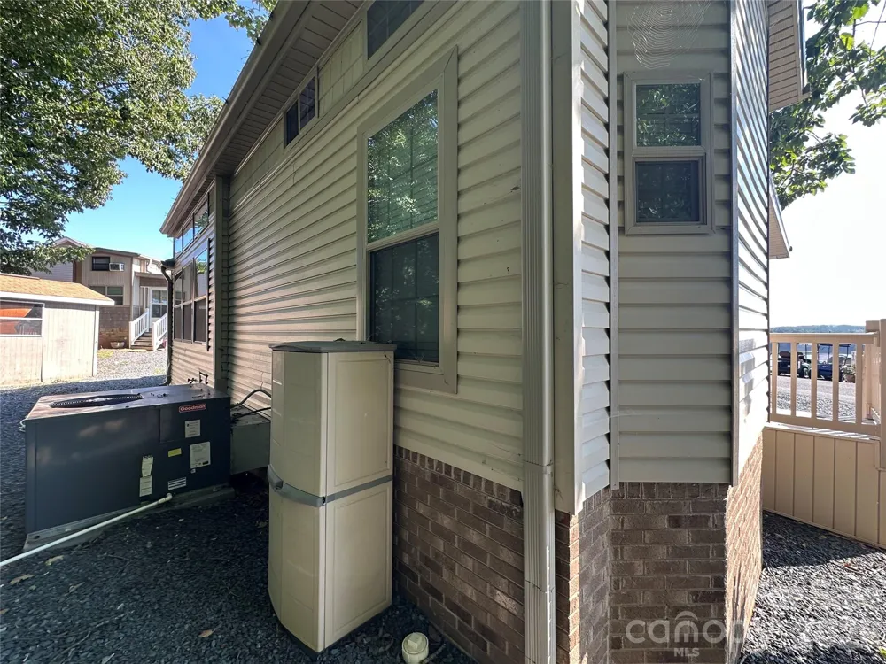 160 Grand View Drive New London, NC 28127