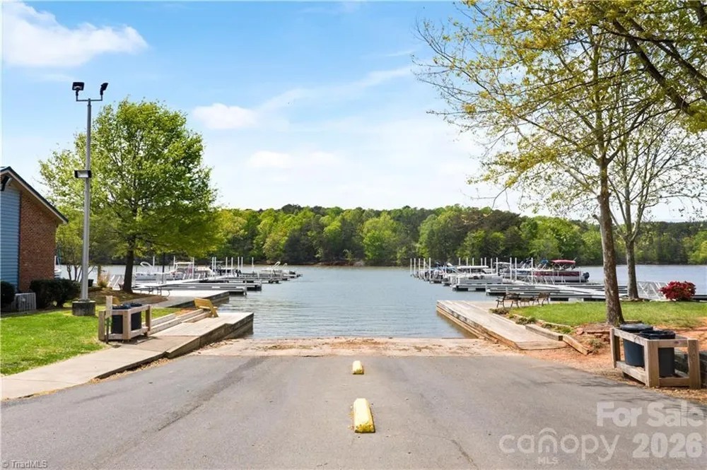 160 Grand View Drive New London, NC 28127