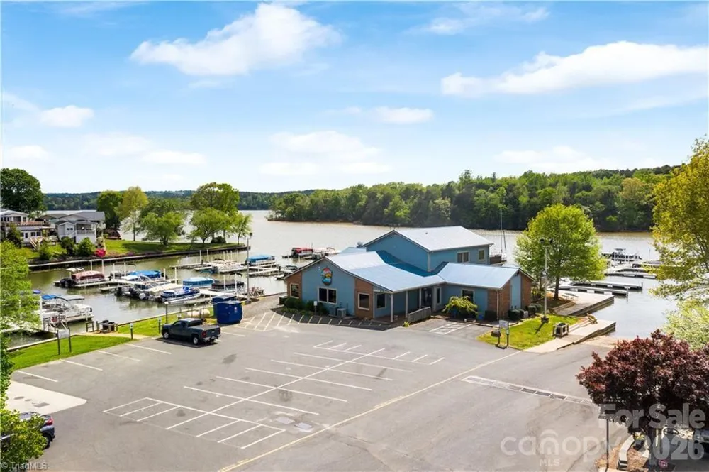 160 Grand View Drive New London, NC 28127