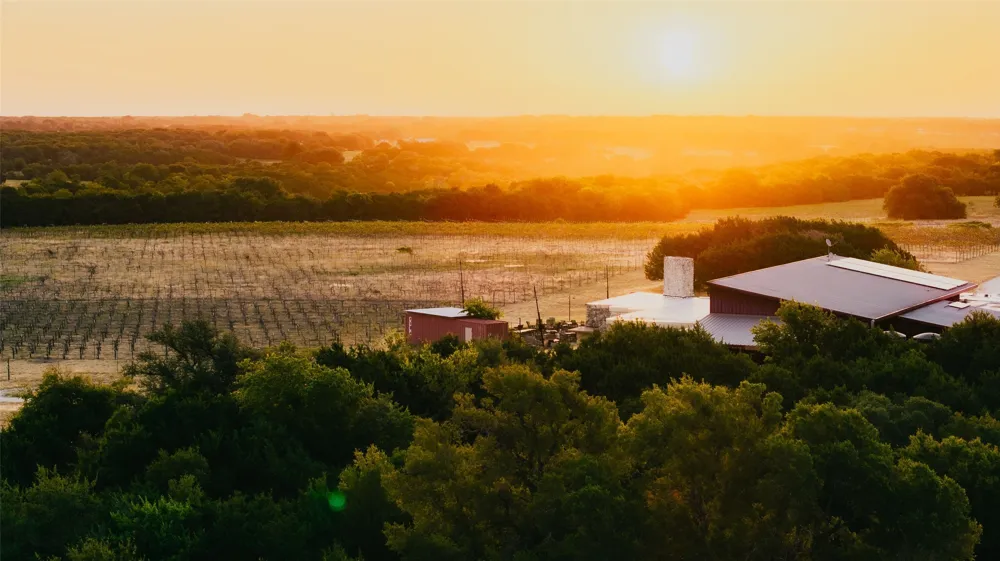 1147 County Road 1110 Meridian, TX 76665