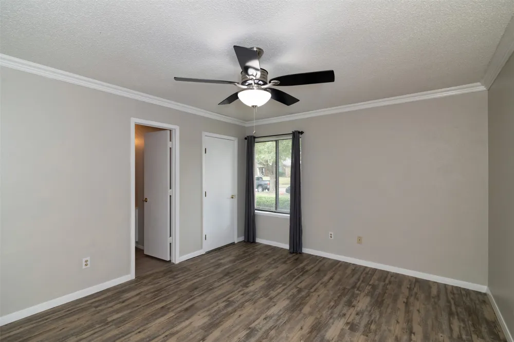 2937 Carnaby Lane Garland, TX 75044