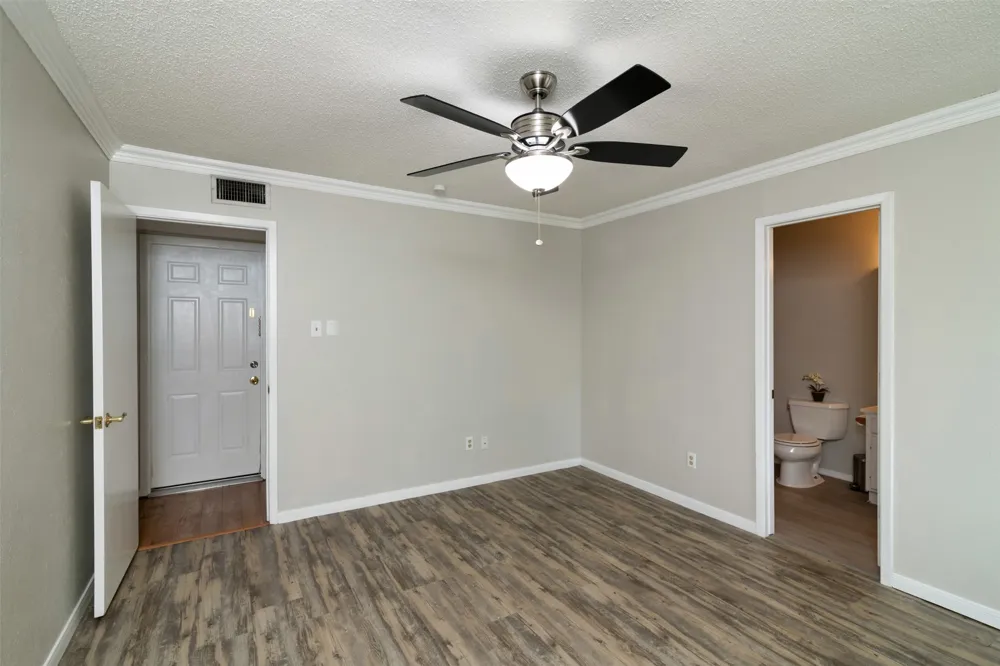 2937 Carnaby Lane Garland, TX 75044