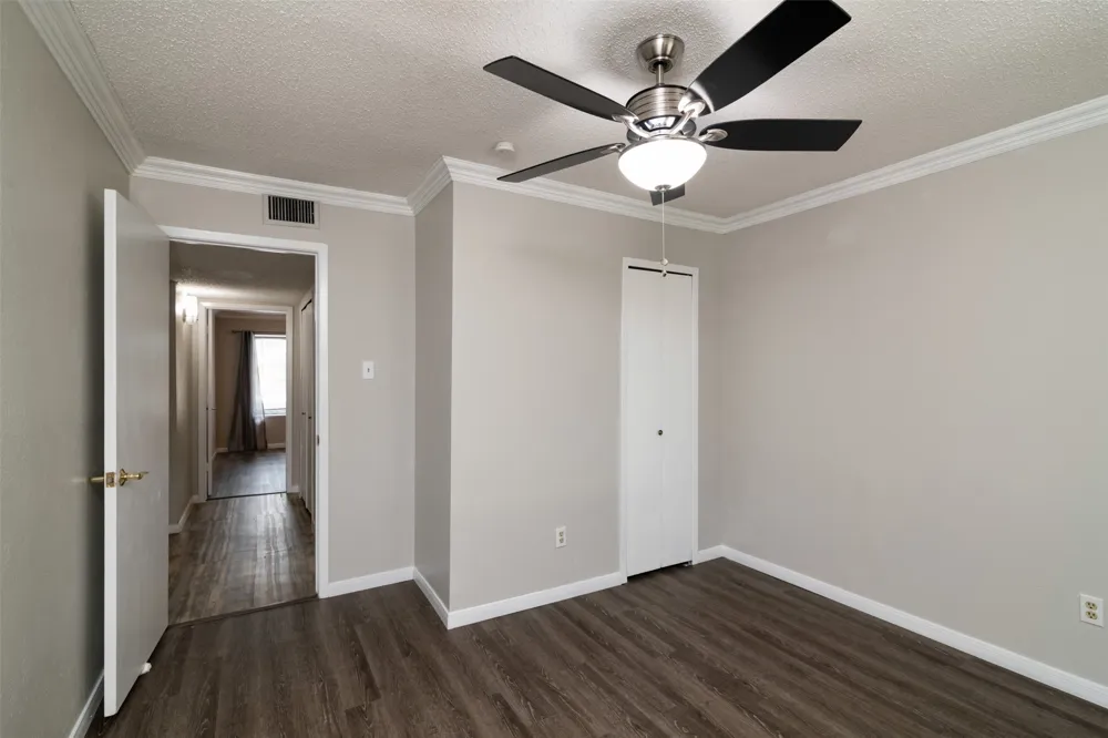 2937 Carnaby Lane Garland, TX 75044