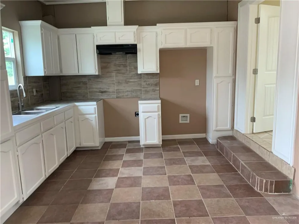 1305 Wayne Street Pharr, TX 78577